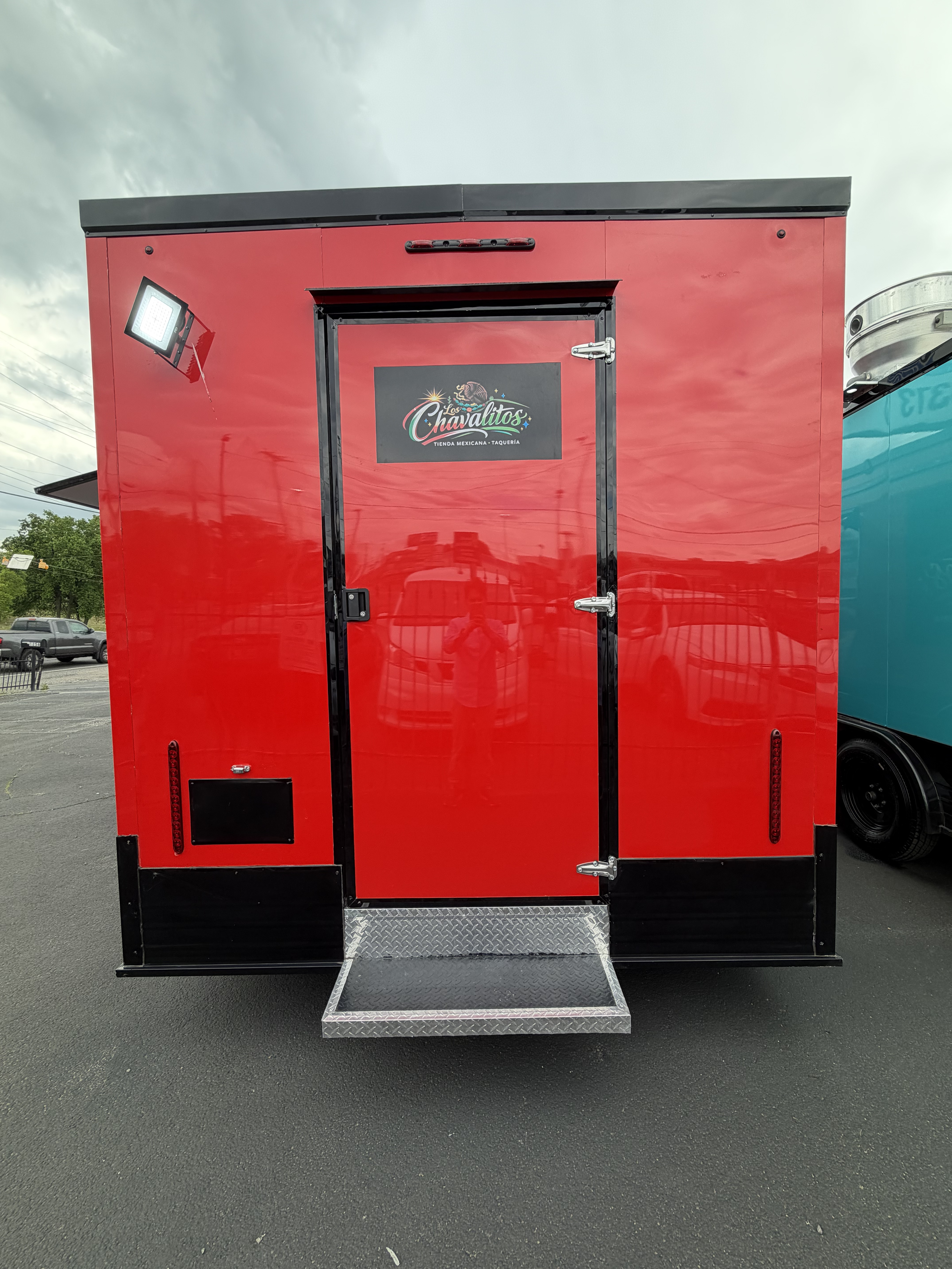 Los Chavalitos — Red Wrap Build