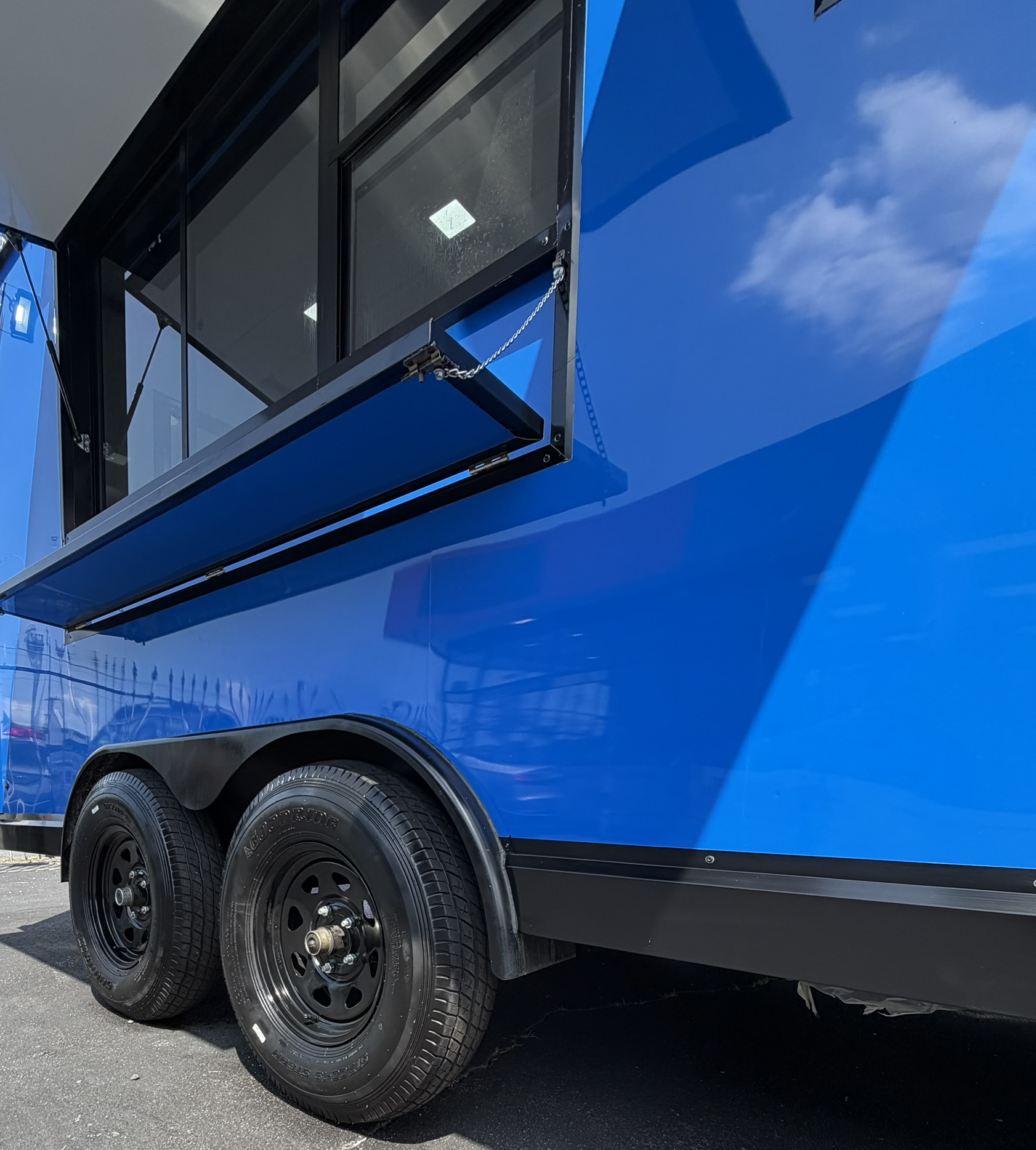 Azul blue custom food trailer 16ft photo 3