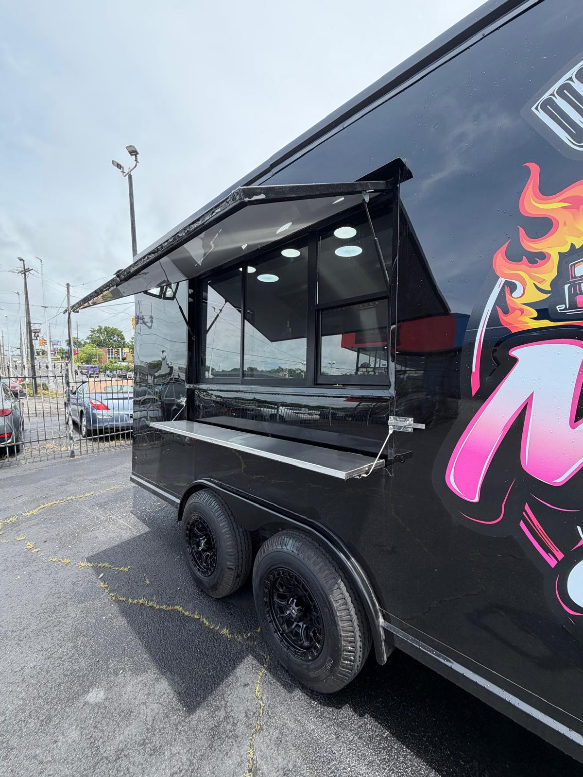 Misfits custom food trailer 18ft photo 3