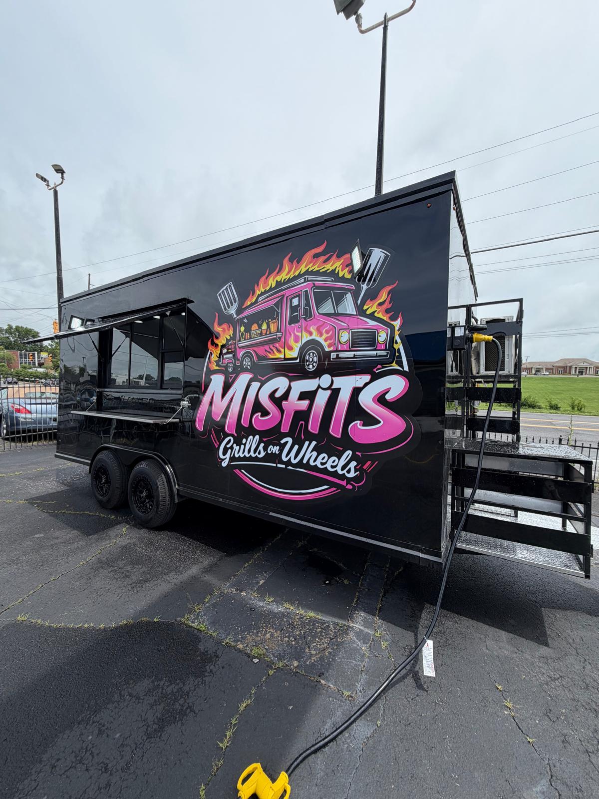Misfits custom food trailer 18ft photo 5