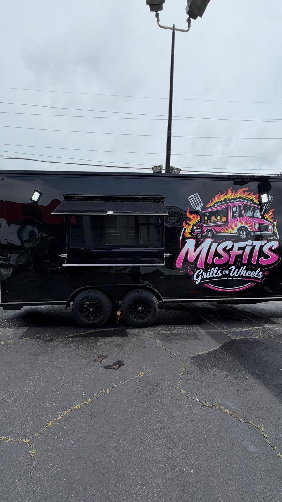 Misfits custom food trailer 18ft photo 6