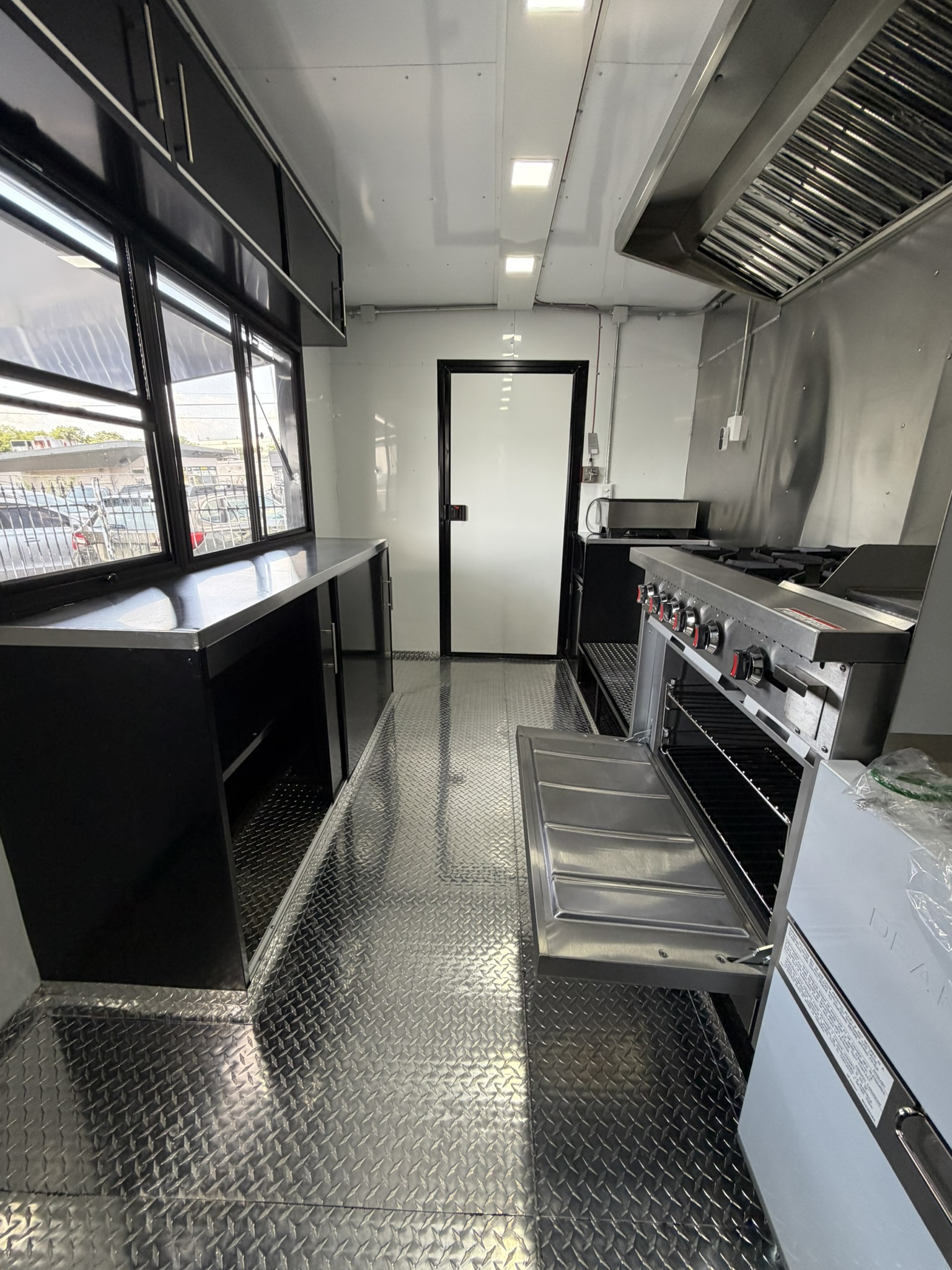 Misfits custom food trailer 18ft photo 9