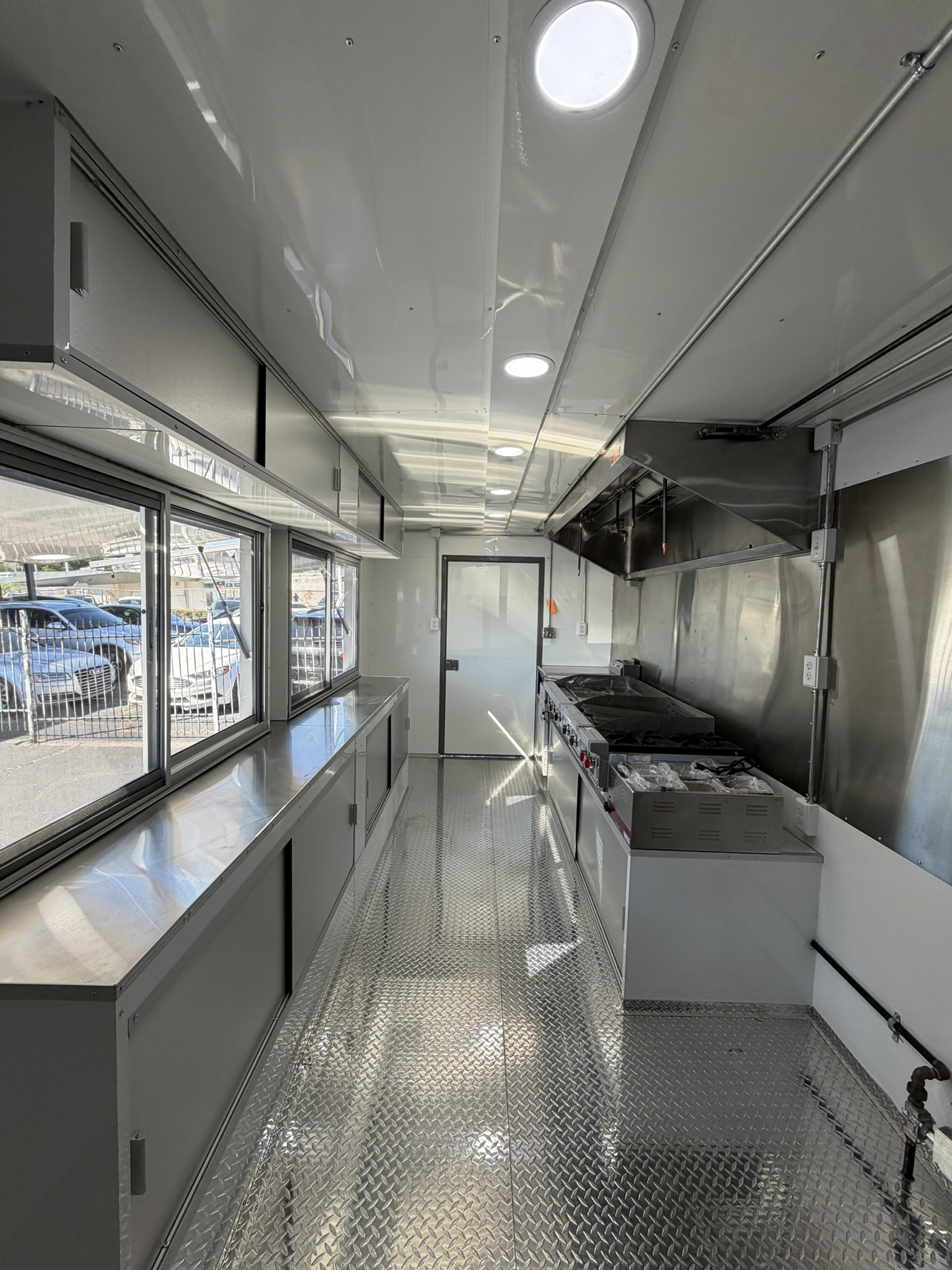 Dog House Manchester custom food trailer photo 12