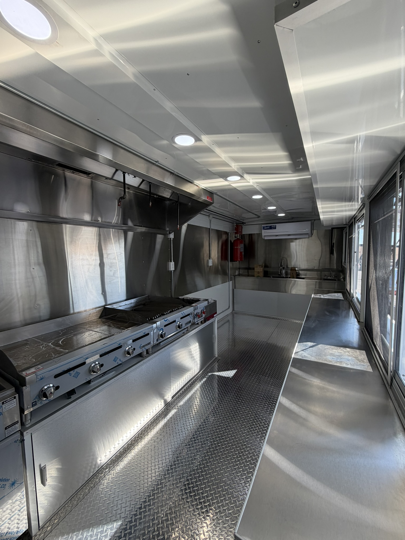 Dog House Manchester custom food trailer photo 13