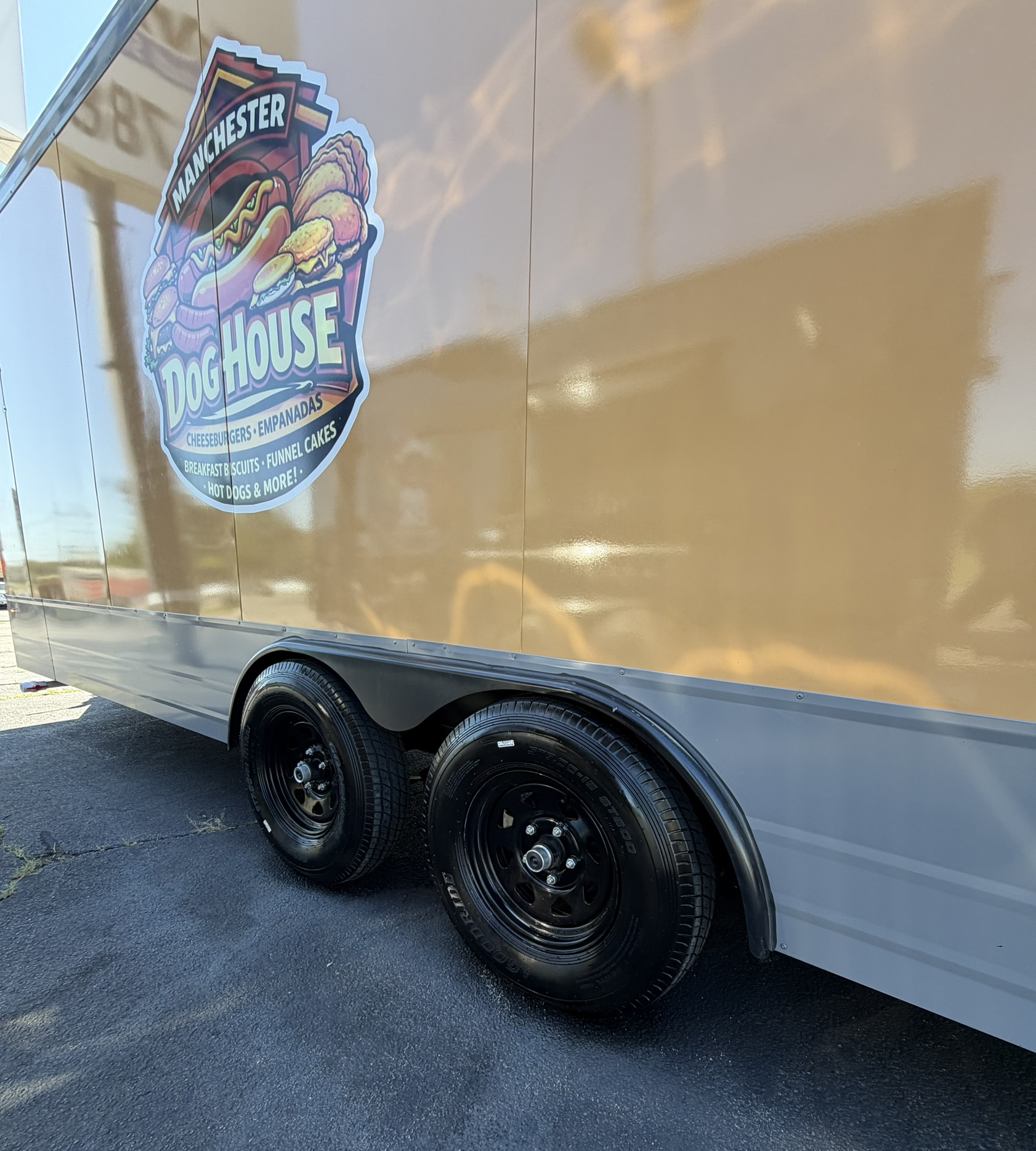 Dog House Manchester custom food trailer photo 17