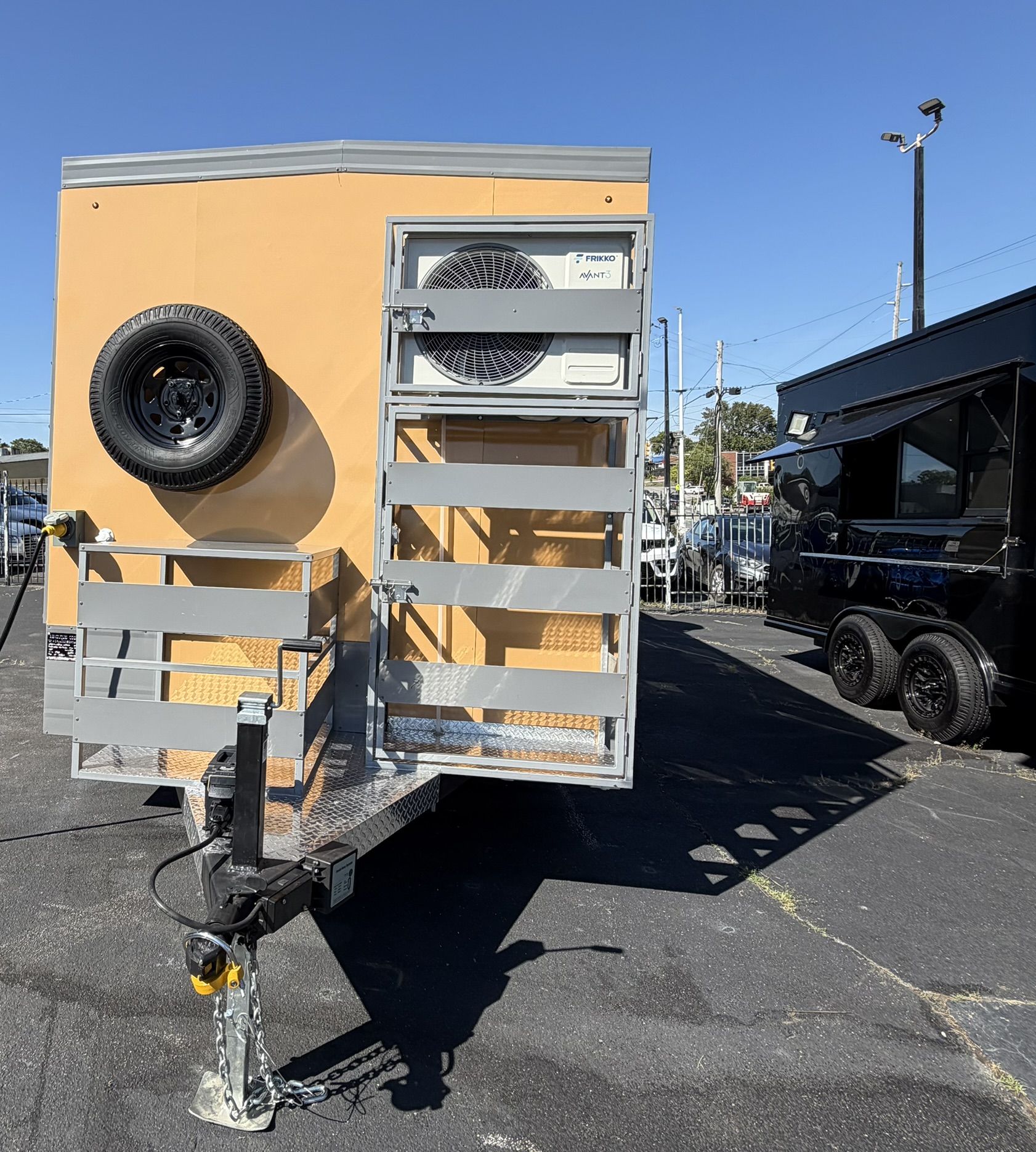 Dog House Manchester custom food trailer photo 18
