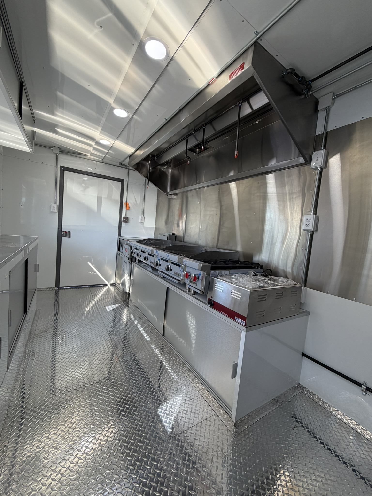 Dog House Manchester custom food trailer photo 2