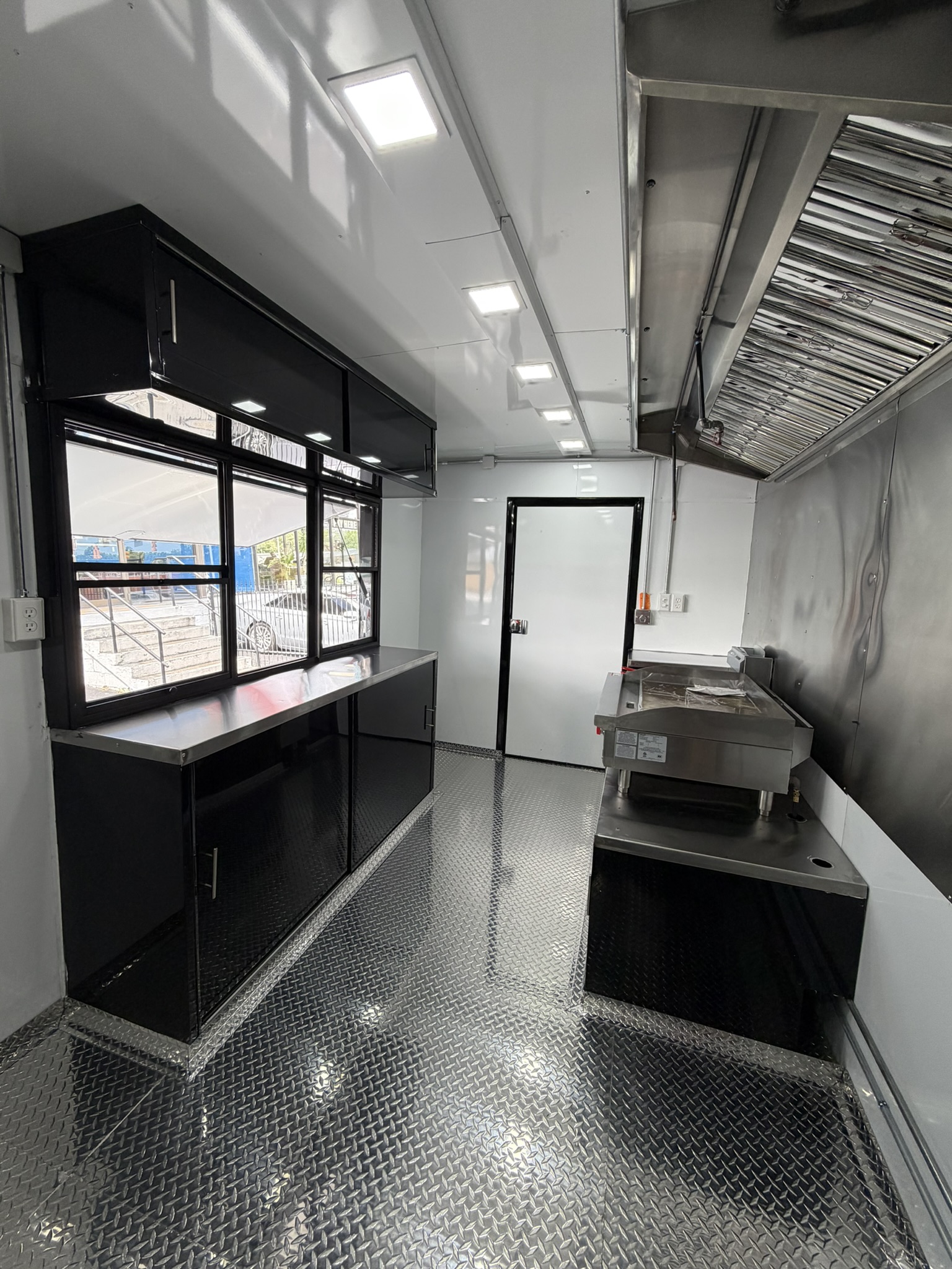 BBQ Porch custom food trailer photo 11