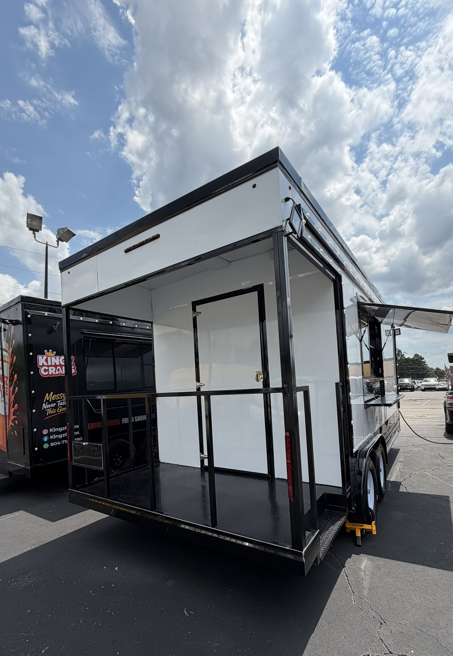 BBQ Porch custom food trailer photo 14