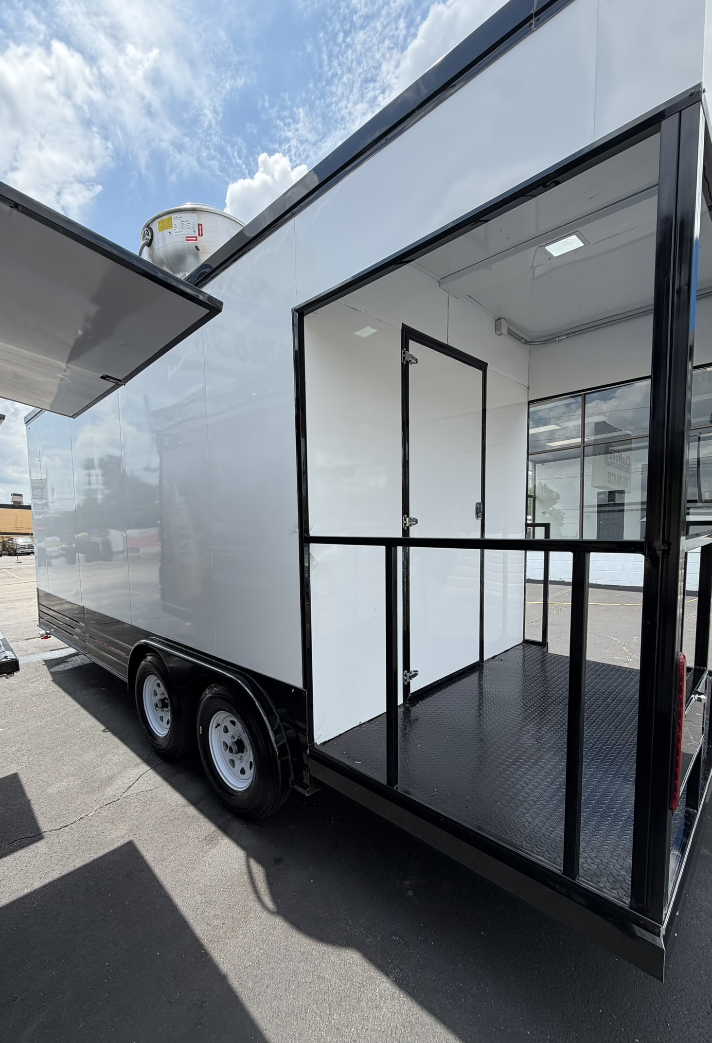 BBQ Porch custom food trailer photo 17