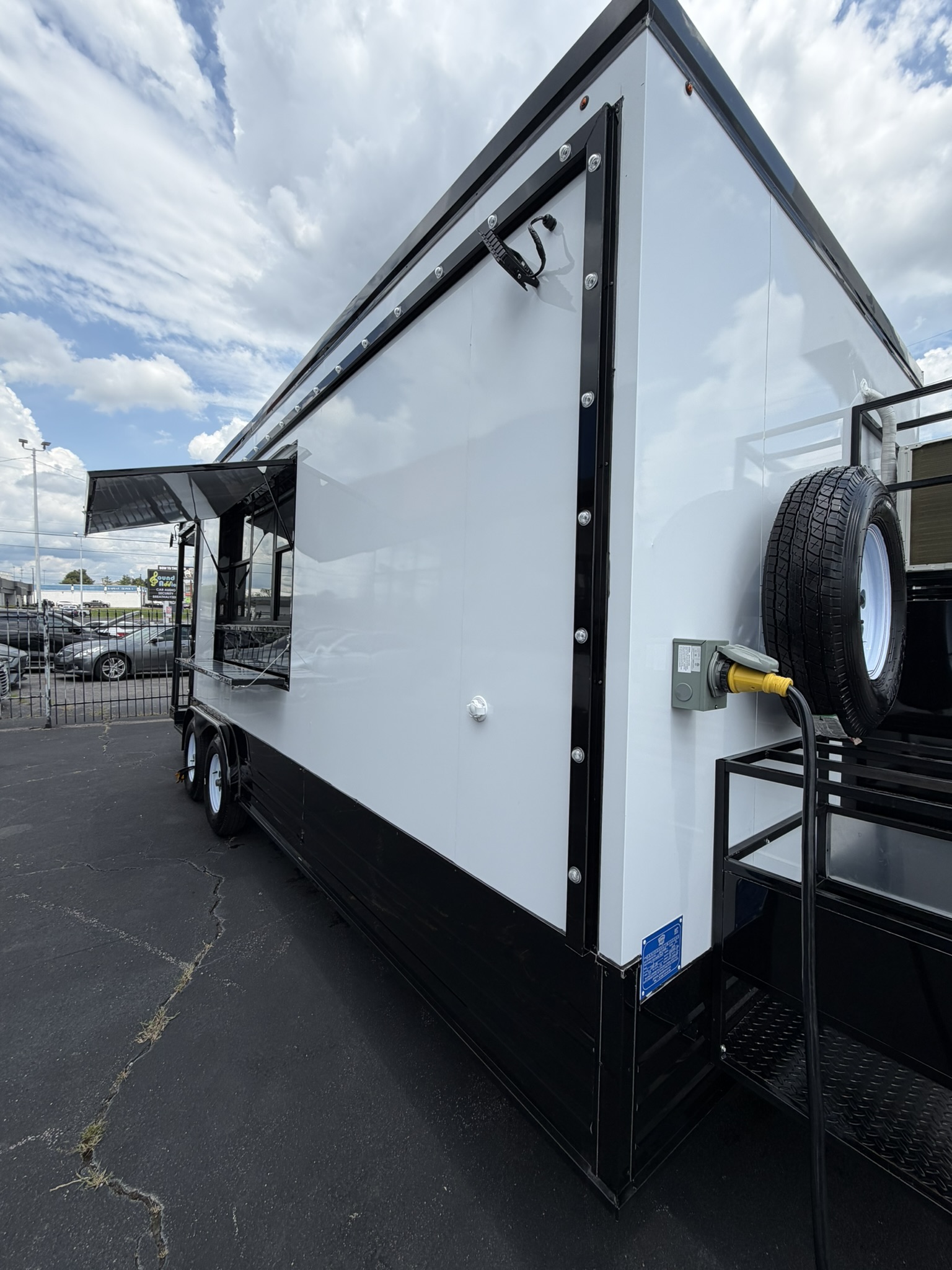 BBQ Porch custom food trailer photo 2
