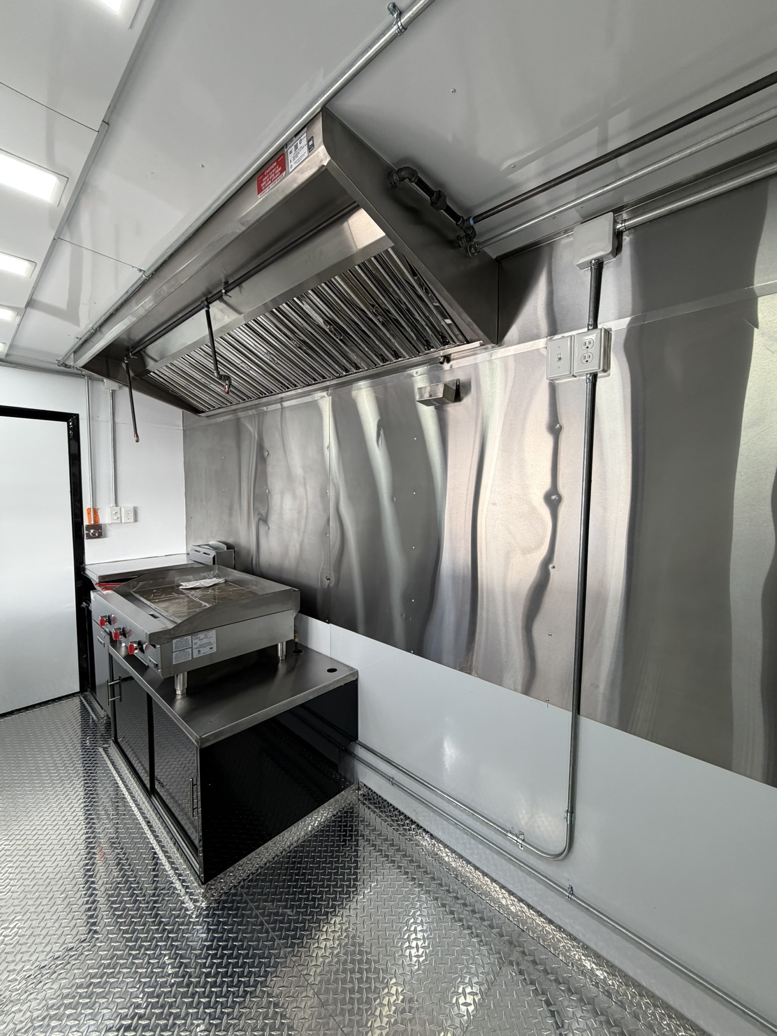 BBQ Porch custom food trailer photo 8