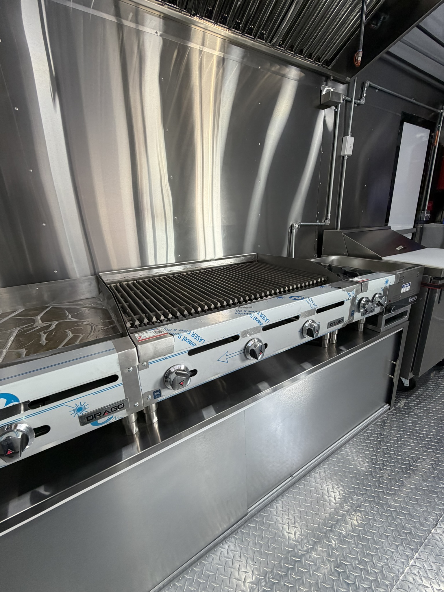 Red Custom Build custom food trailer photo 4
